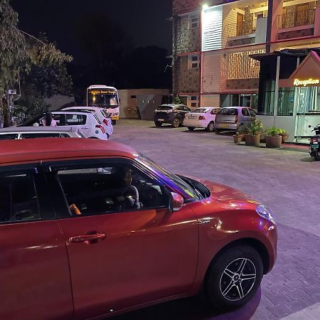 Hotel Caveri Madikeri Eksteriør billede