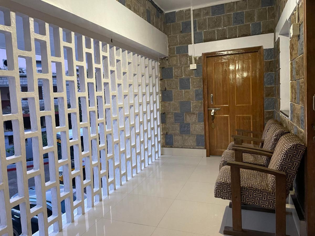 Hotel Caveri Madikeri Eksteriør billede
